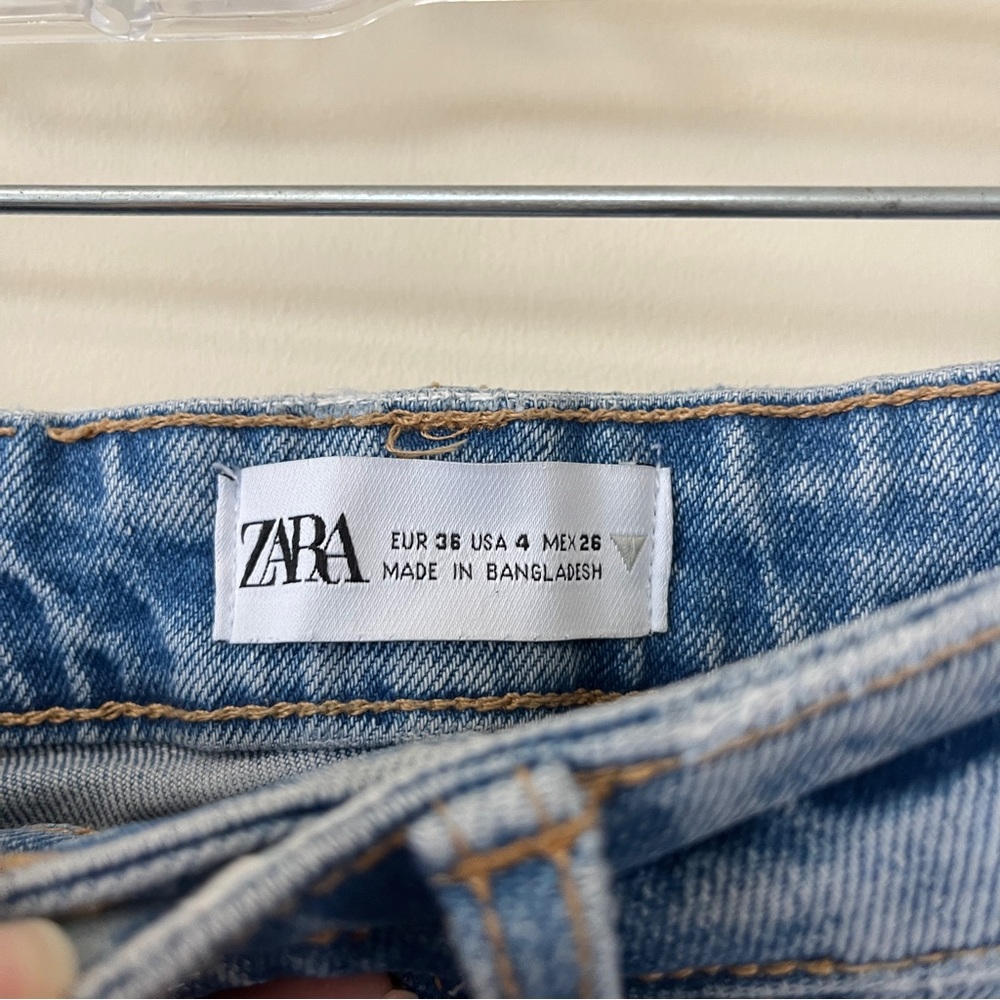 Zara Ripped Denim Shorts - Picture 2 of 3